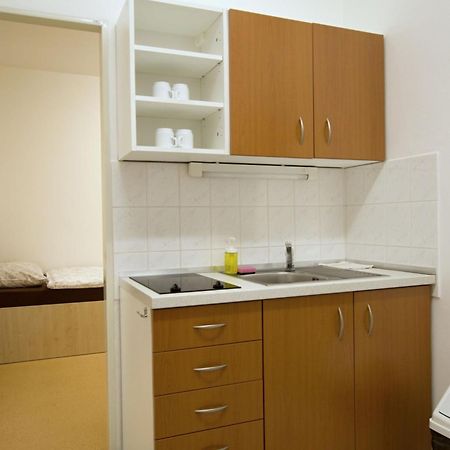 Tauferovy Koleje Hostel Brno Luaran gambar